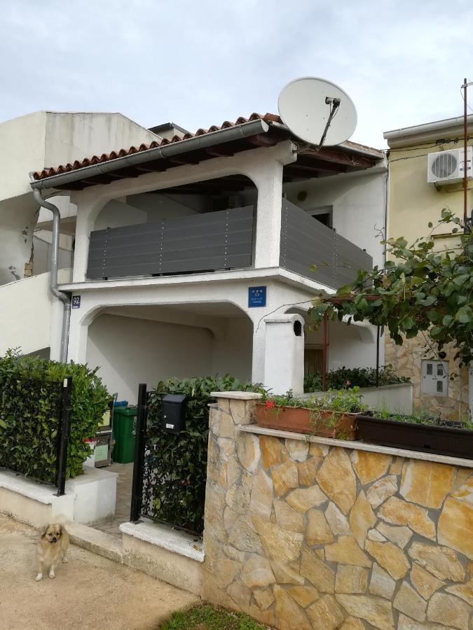 פאז'אנה Holiday Home Manuela מראה חיצוני תמונה